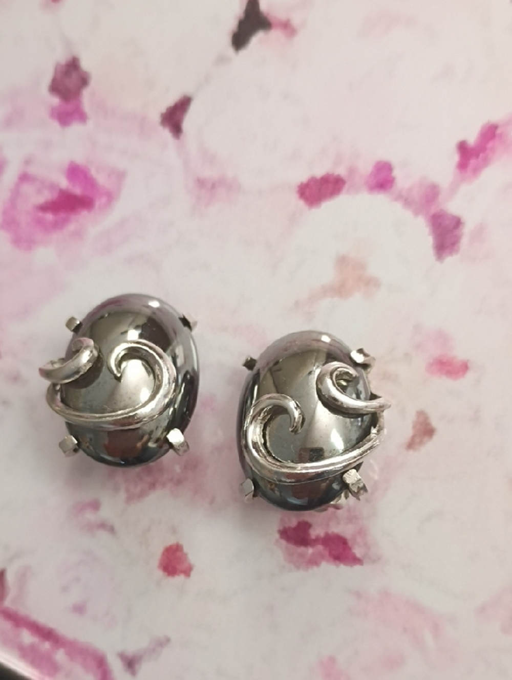❤️WHITING & DAVIS Hematite Cabochon Art Deco Revival Clip On Earrings